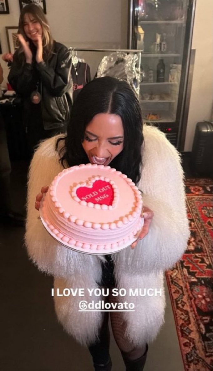 depois de tudo que ela passou ela mereceu tanto ter esse show esgotado