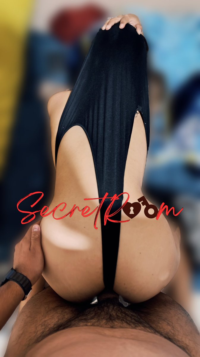 SecretRoom03's tweet photo. Look at this incredible wedgie before sex, this pic and more in our OF and send DM for more info🙂��↕️
#wedgie #atomicwedgie #bisexual #couple https://t.co/EfTks5mGCp