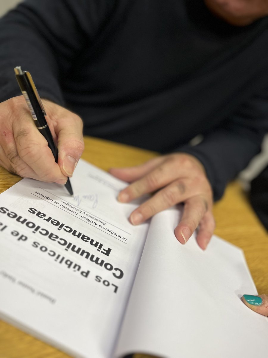 MediosUNLZ's tweet photo. y la necesidad de contar con más bibliografía específica para su estudio.

Un encuentro que refuerza el vínculo entre la práctica profesional, la formación académica y la producción de conocimiento. https://t.co/wdVv6ED5eX