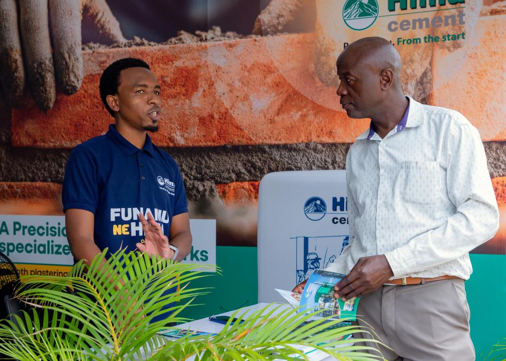 KeilahShanitah's tweet photo. .@HimaCement is empowering over 250 fundis, technicians and artisans at CEDAT, Makerere University, during the fourth masons/builders training exhibition with hands-on training to improve skills, safety and construction quality. #BuildwithHima https://t.co/bD9hzbSc21