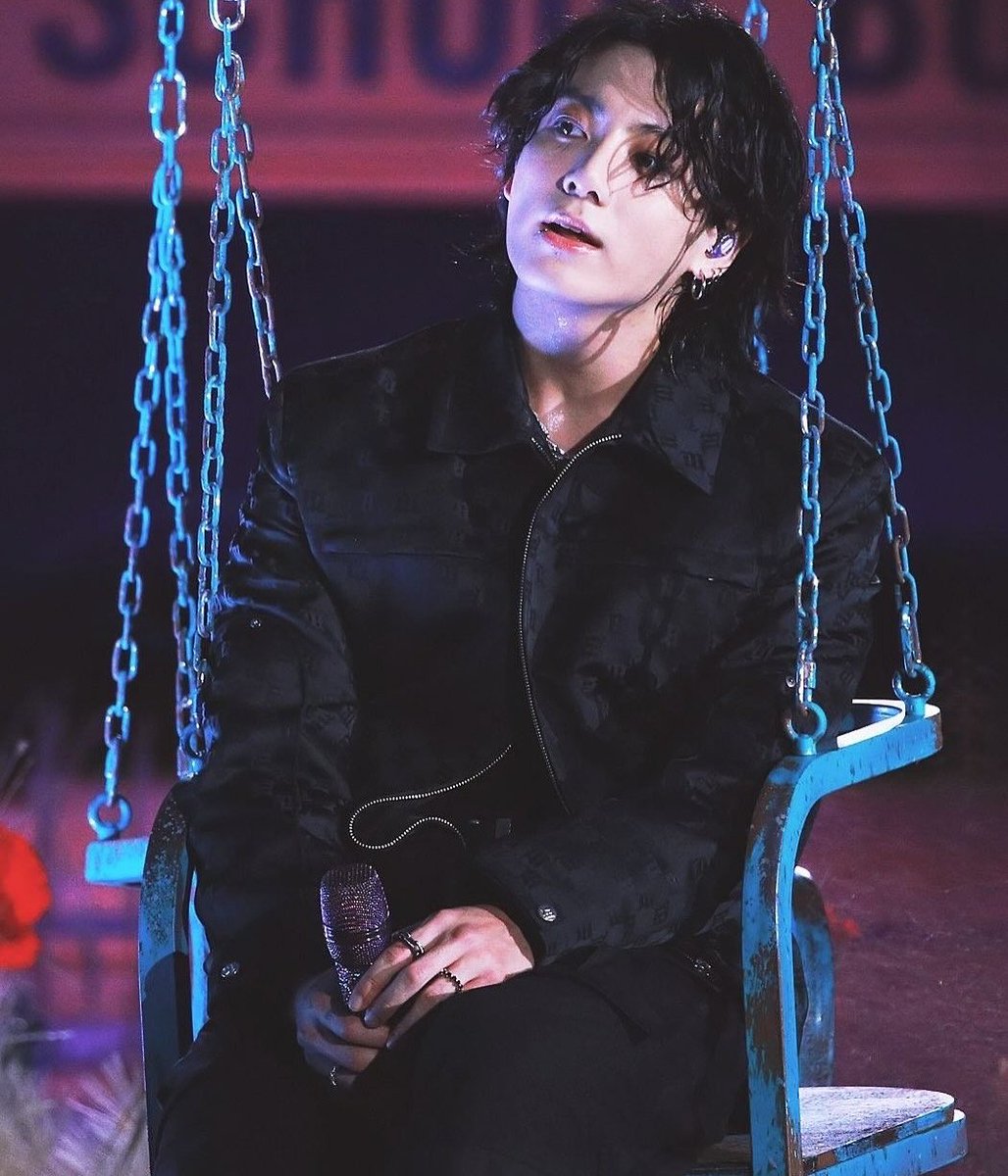 RebecaBarba's tweet image. #ViernesDe el día especial dedicado a #JeonJungKook #JungKook #ojitosdebambi Que tu alma se sienta en paz, porque vas dejando huellas bonitas a tu paso.💜😘💜 당신은 특별한 사람입니다 #MiGrupoFavoritoDeKPop BTS (방탄소년단) 💜🫰🏻🇲🇽🩷🇰🇷🩷🫶🏻💜 ᗷTS⟭⟬ 🅐🅡🅜🅨