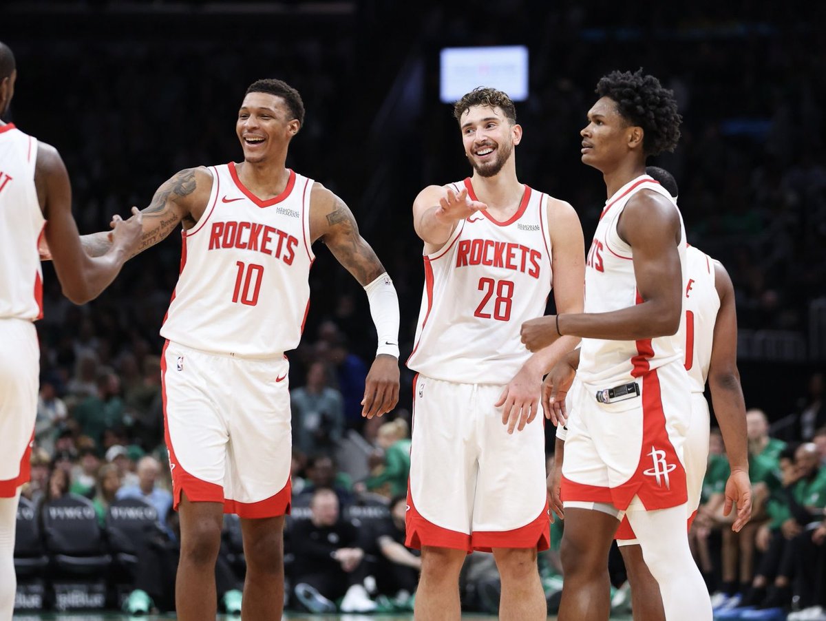 Thomas 🏀⚾️ tweet media