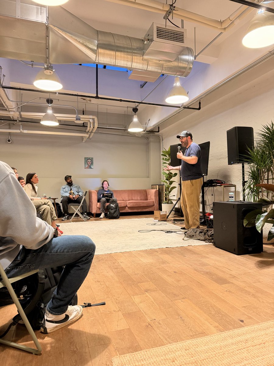 Adil Mania. tweet media