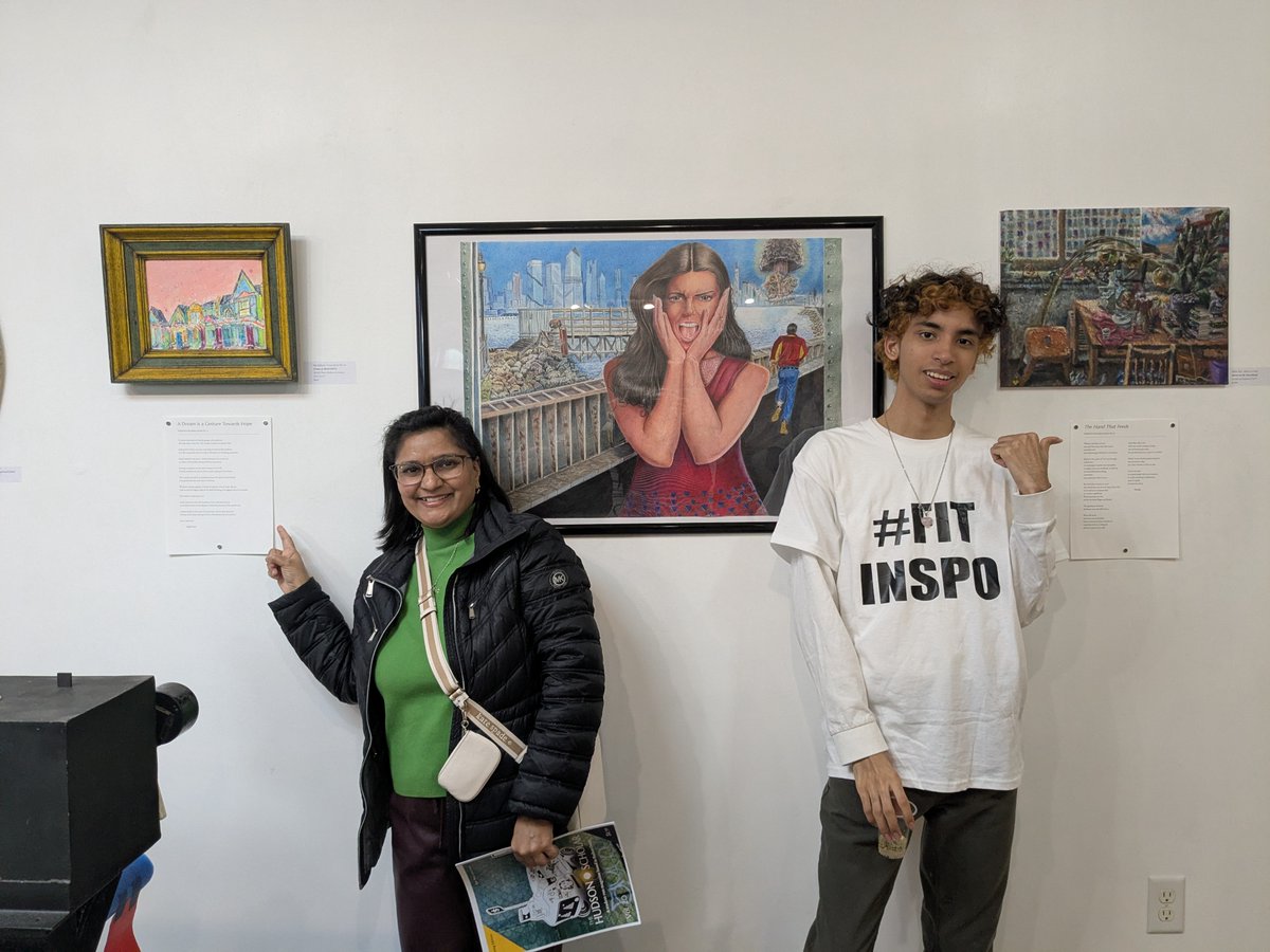 Meghasood16's tweet image. Sharing some pictures from the #launchparty of the 20th issue of @thehudsonscholar. A huge shout-out to EIC Milan Zhu and the team for bringing such gorgeous issues to fruition every month.
#NationalPoetryMonth #poetrycommunity #poetryofinstagram