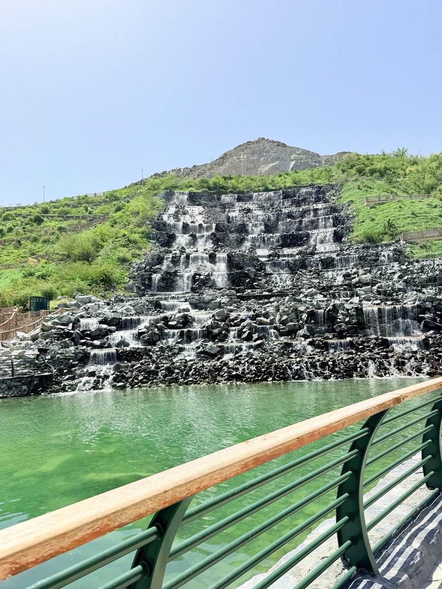 AsmaHaniffa's tweet image. The Khorfakkan Waterfall is a unique blend of engineering and nature, set against the Hajar Mountains. It shows how thoughtful design can transform a natural landscape into a vibrant, people-centered destination. 💚 #uae #dubai #unitedarabemirates #uae🇦🇪 #dubai🇦🇪