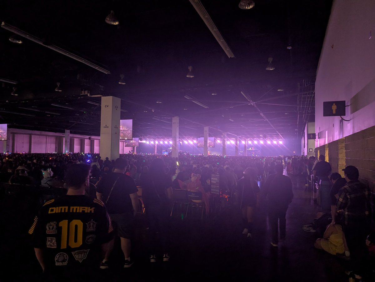 Evelyn_Evania's tweet photo. 2026 #ffxiv Fanfest Day 1 done! 
Piano concert was beautiful, venue/event was Smooth.
Really interesting Keynotes, I'll be looking forward to the coming expac and it's  changes! 
Spent the day with some great company.  Looking forward to day 2, Primal Concert 💯 https://t.co/8fgIC0FCGy