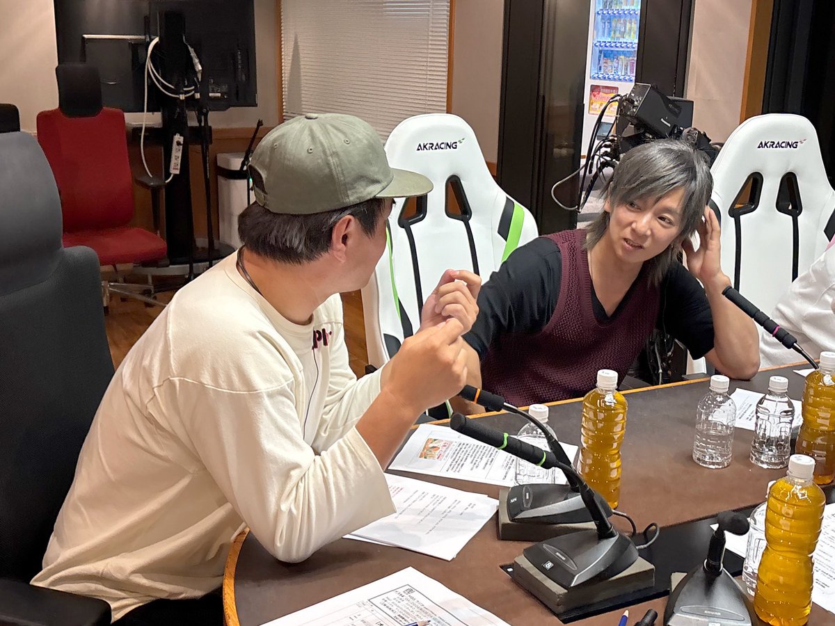 gobugobuRADIO's tweet photo. #ごぶごぶフェス の開催日も近づいてきましたが、今回「浜田CEOに言いたいことがある」とスタジオに登場したのは…

“3が似合う男”こと
#SOPHIA #松岡充 さん‼︎

当日は何曲披露してくれるのか。

充さん
ありがとうございました🌻

https://t.co/OfOQ45kgVZ

#MBSラジオ
#ごぶごぶラジオ
#浜田雅功 https://t.co/23vruVKsZS