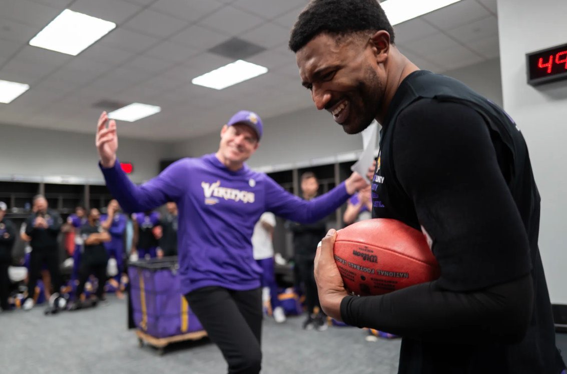 VikingzFanPage tweet media