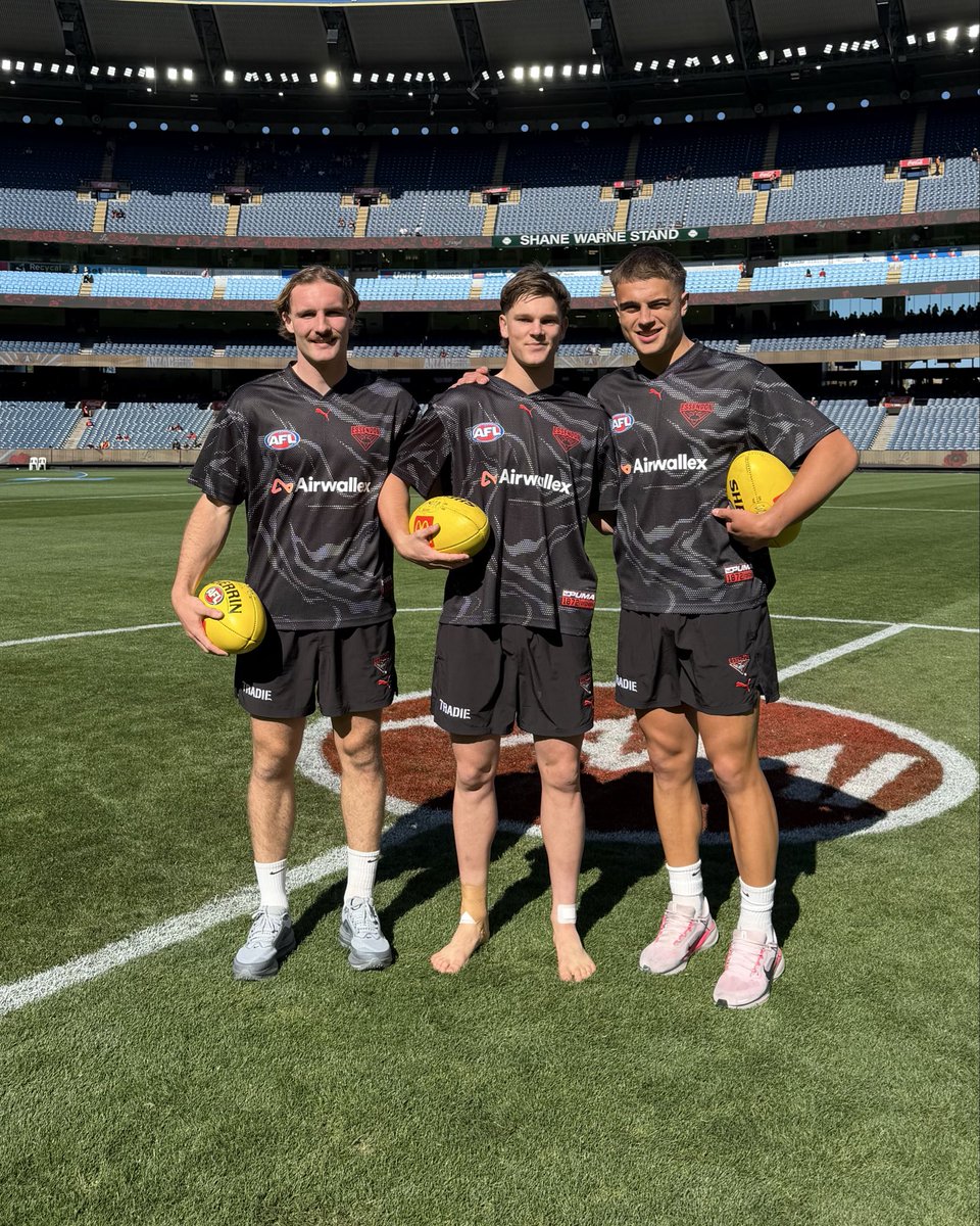 Essendon FC tweet media