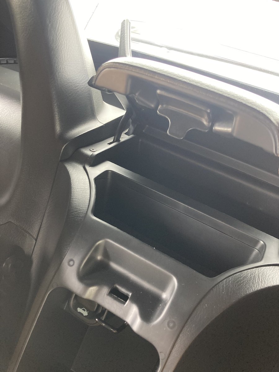 レッド1号 tweet media