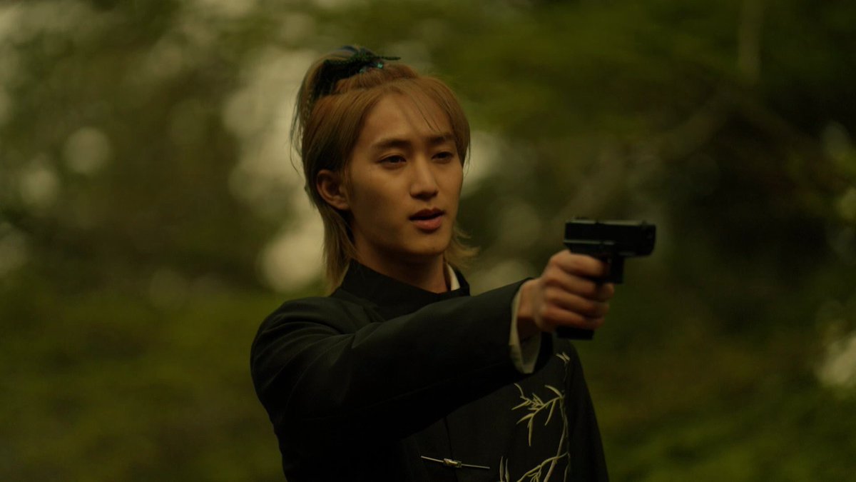 hashimoomf's tweet image. hashimo went from a gang leader to a vampire in the span of a year #WOW #AMAZING