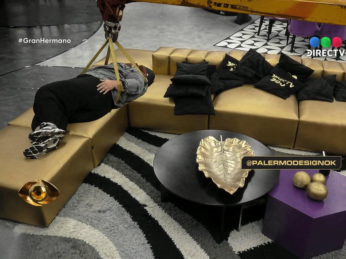 el lunes vine la grua🙄😂😂😂😂😂