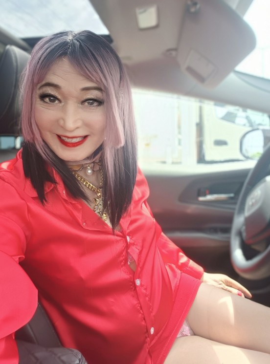 ayano6911's tweet image. こんにちは、今日は暑いくらい、今はドライブ中🚘

これから、男の方に、
遊びにおいでと言われて、
大阪市内に、向かってます☺️
#女装
#ドライブ