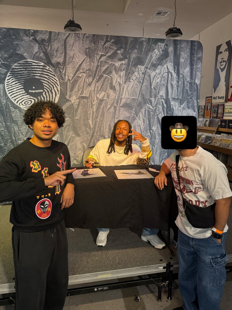 JP😸🇰🇭 tweet media