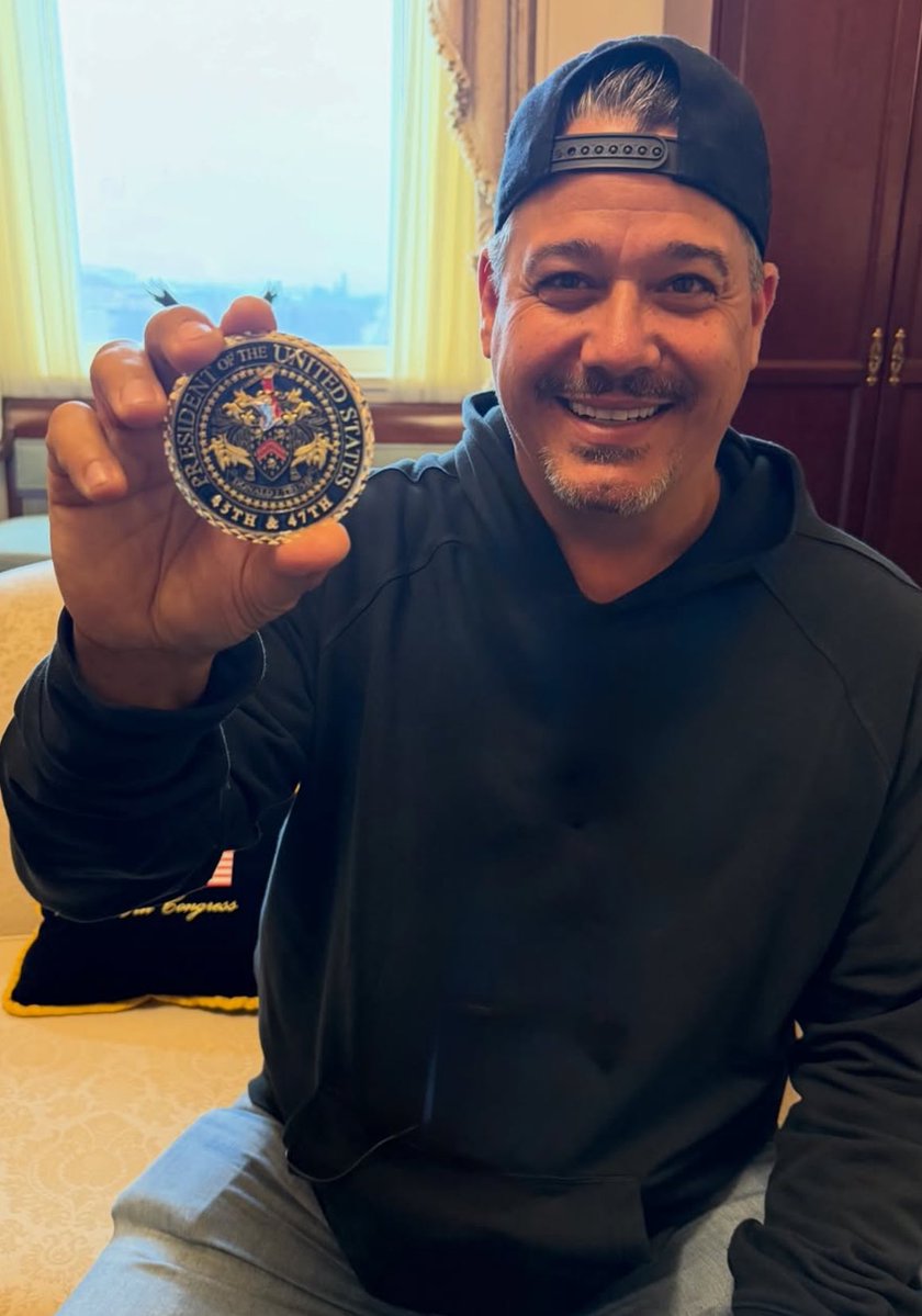 survivoricons's tweet image. “hold up a pin with the numbers of the two best new era seasons” me asf: #Survivor #Survivor50