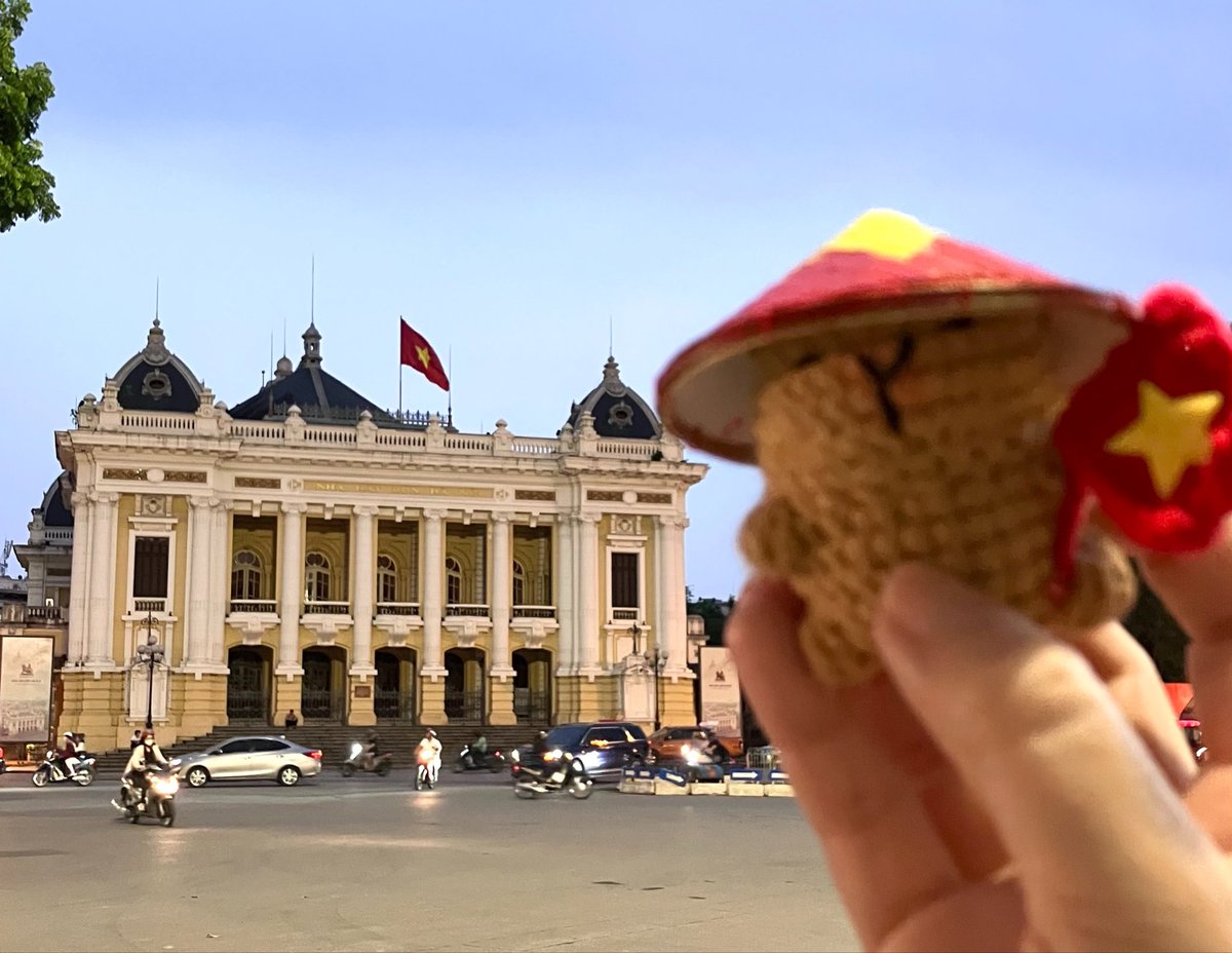 ベトモルちゃんとオペラハウス 🇻🇳

#ハノイ