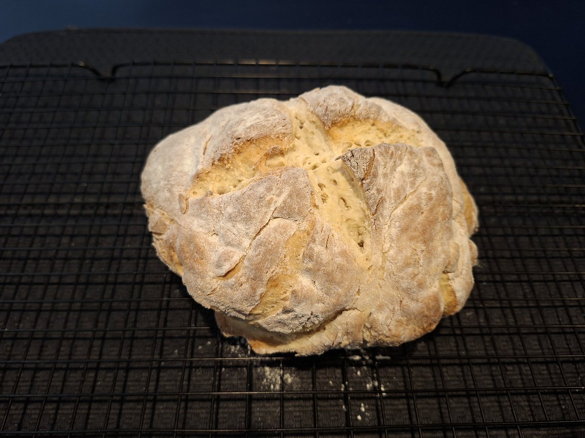 njlintern's tweet photo. For this ANZAC Day made some damper bread...🇦🇺 https://t.co/ccvHVTjpDu