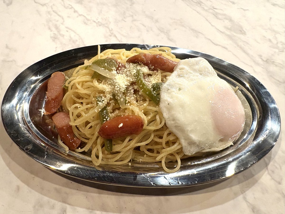 rosanoir__'s tweet image. 12:00〜オープンしております🥀

𓊆ྀི Today's Menu𓊇ྀི

・白いナポリタン
・フレンチトースト

本日もよろしくお願い致します🙇‍♀️

#上板橋　#カフェ　#喫茶店