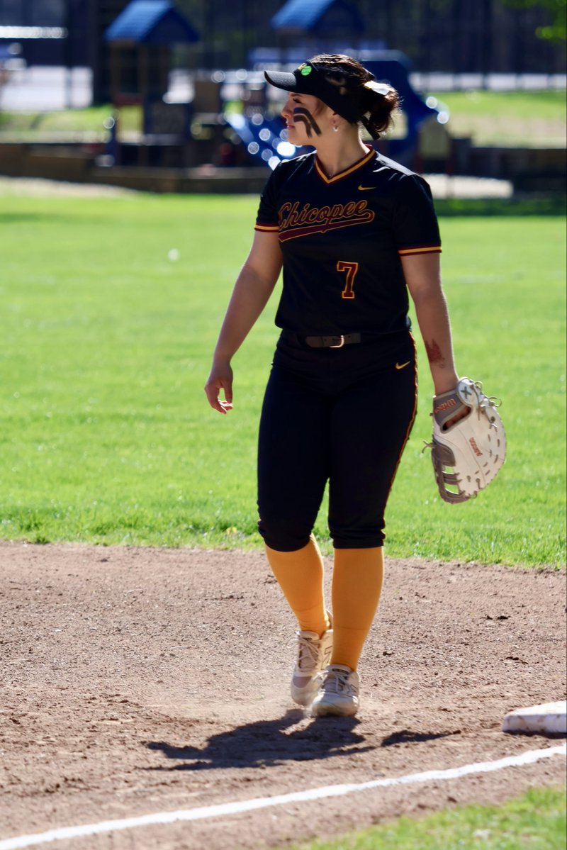 Av_Blankenship's tweet image. 21-7 W vs West Springfield — We’re now 10-0 on the season!! 🔥

Went 4-6 (2B, 3B, 2 1B) | 3 RBI | 2 R
Defense: 7 PO / 7 TC at 1B

#StudentAthlete #Softball #Recruiting #ClassOf2028 @MassLiveHS