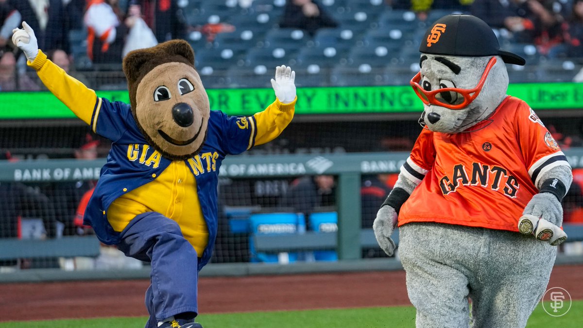 It's Cal Night at Oracle Park! https://t.co/hSbVoi8tLJ