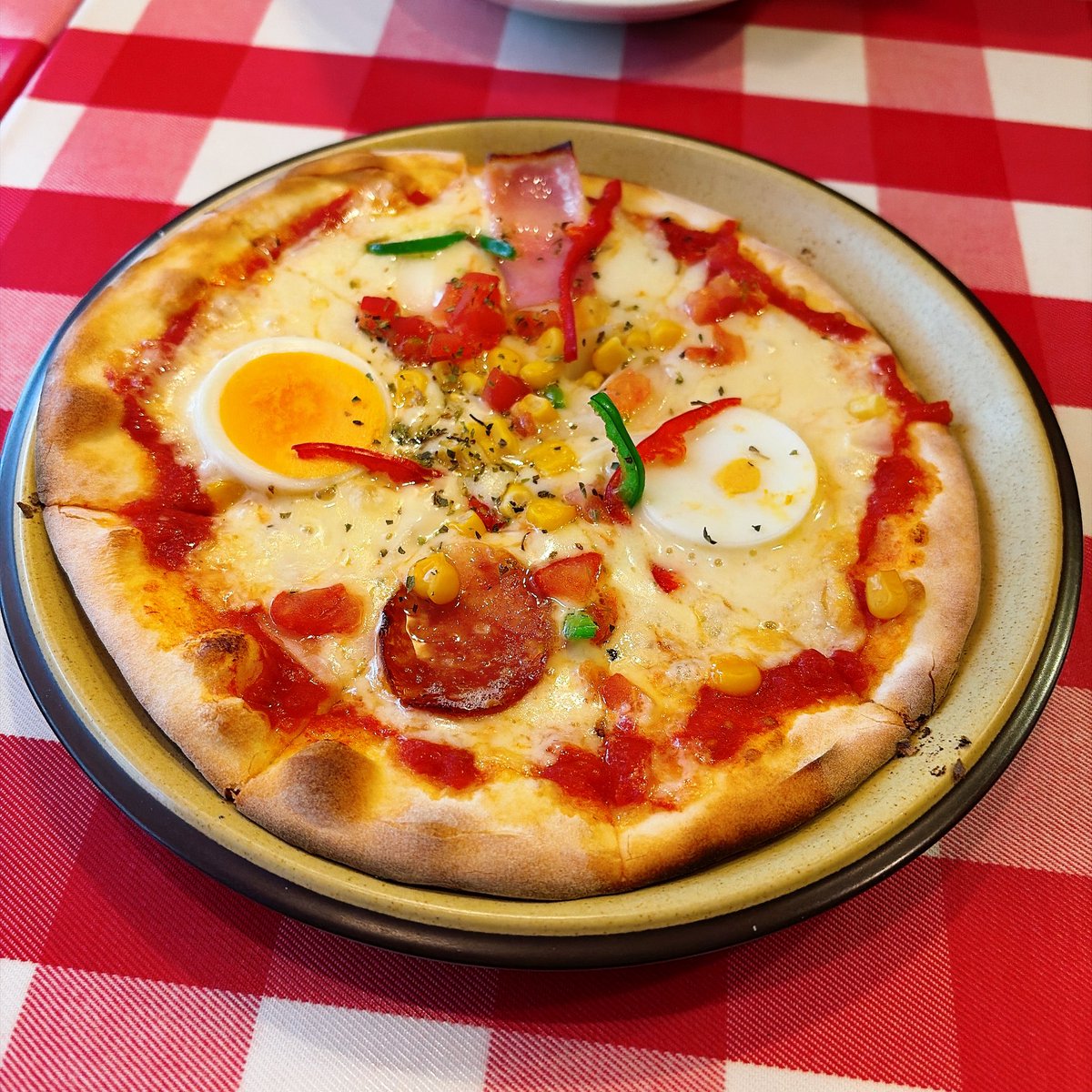 とーま tweet media