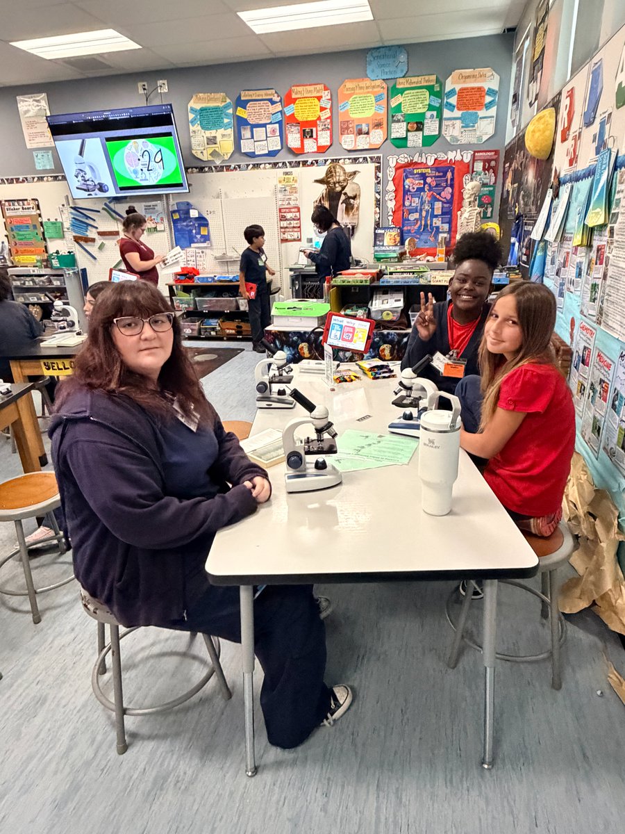 FeasterCharter's tweet photo. Highlights from 4/20/26 - 4/24/26 for #FeasterLearns
📸 TK and Kindergarten Promotion Pictures
🧠 Mindlabs Rotations for TK-8th - Art, Dance, Engineering, Music, Science, Technology, &amp; PE
🎉 Biliteracy Pathway Recognition (📸: Ms. De La Parra)
🎉 3rd - 8th CAASPP Pep Rally https://t.co/S7AoUlCYi5