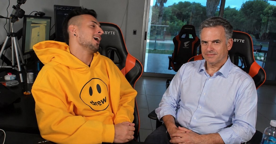 - Que piensa combatir primero, la delincuencia o el narcotráfico?

- No sé