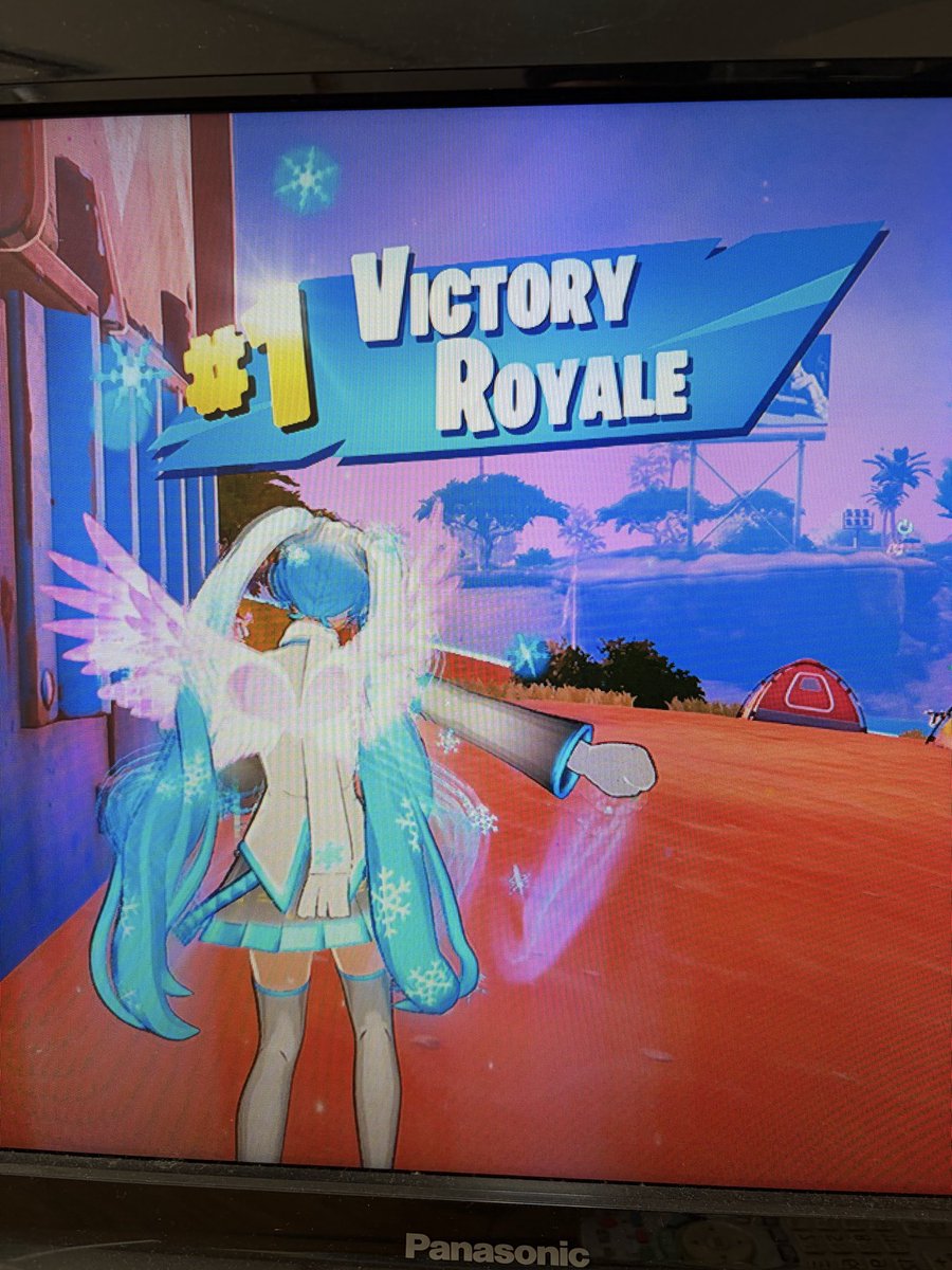 syokutyu's tweet image. ビクロイ感謝
決め手はロケランよ
#Fortnite