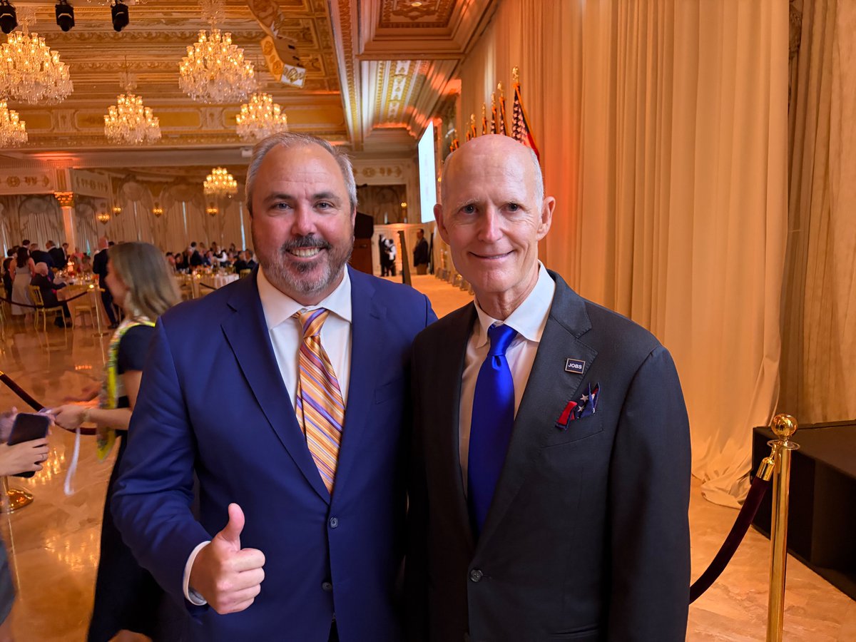 ScottforFlorida's tweet image. Great seeing @JoeGruters tonight at Mar-a-Lago.  He is doing a fantastic job leading the RNC.  Republicans are fired up for the midterms!  It was great talking about the Save America Act tonight - we have to get it done!