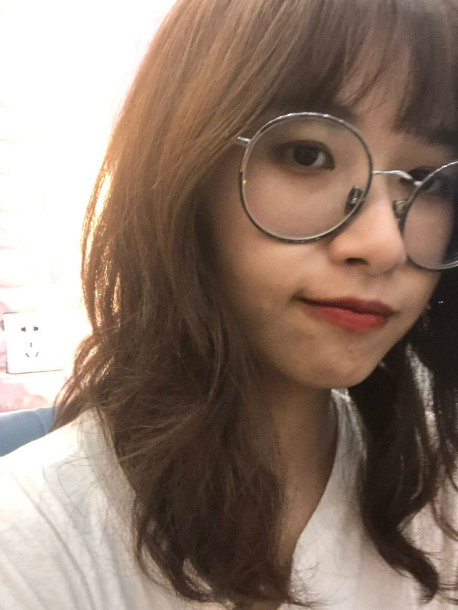 tarkreall's tweet photo. 网友分享自己老婆张琦，求合照 #合照 #射屏 #抽脸 #曝光 #cocktribute https://t.co/vpjJ3WY8dI