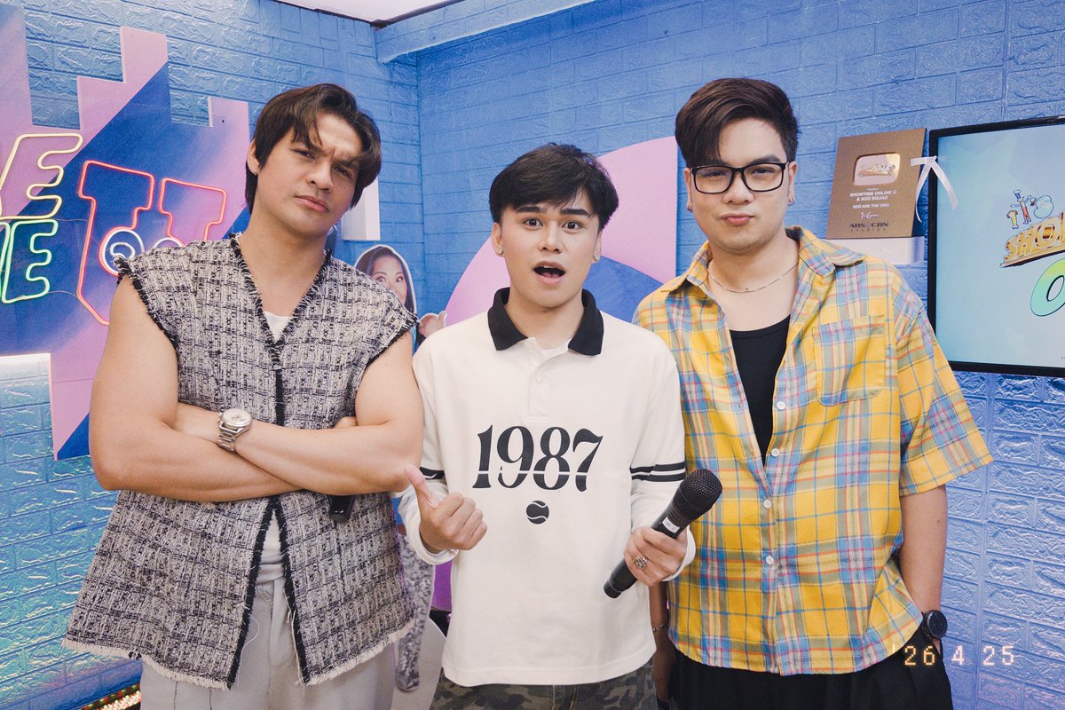 It's Showtime tweet media