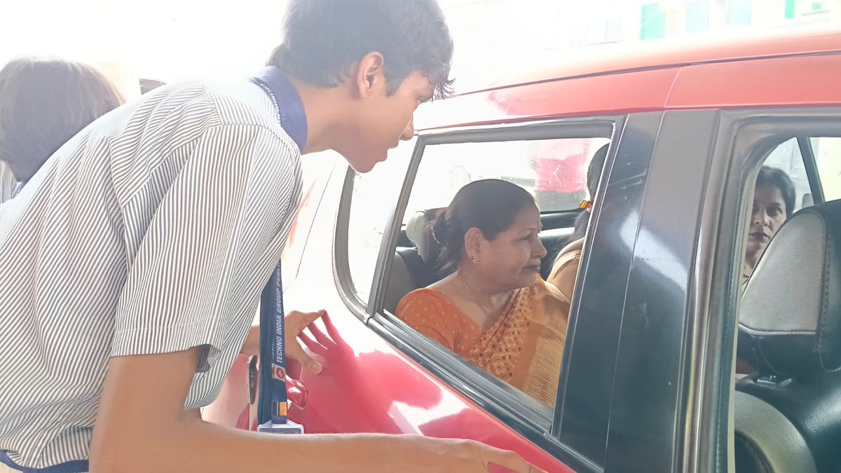 TNabagram's tweet photo. 🌿🚗 Rammohan Club, TIGPS Nabagram led a Pollution Awareness Drive (24 Apr 2026) at Dharsa PUC Centre, Konnagar. Students checked emissions, spread awareness &amp; promoted clean air. 🌍✨

#TIGPSNabagram #PollutionAwareness #GoGreen https://t.co/R3nUBp44ZH