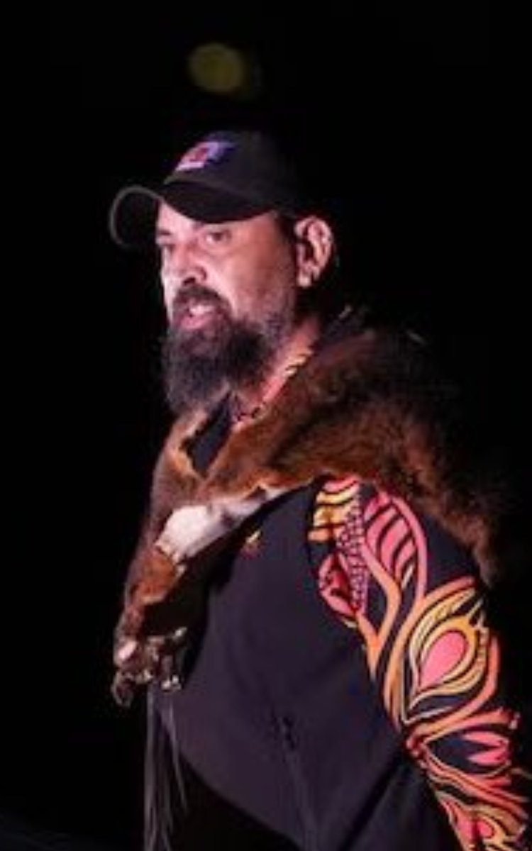 BREAKING_NEWS 
🚨🚨🚨🚨🚨🚨🚨🚨🚨🔥🔥🔥🔥🔥🔥🔥🔥🔥
RETARD OF THE YEAR HAS JUST BEEN NOMINATED. 
Behold the indigenous warrior: animal pelt slung over his shoulders for that authentic vibe, perfectly accessorized with a cheap American baseball cap. He lectures us on his deep