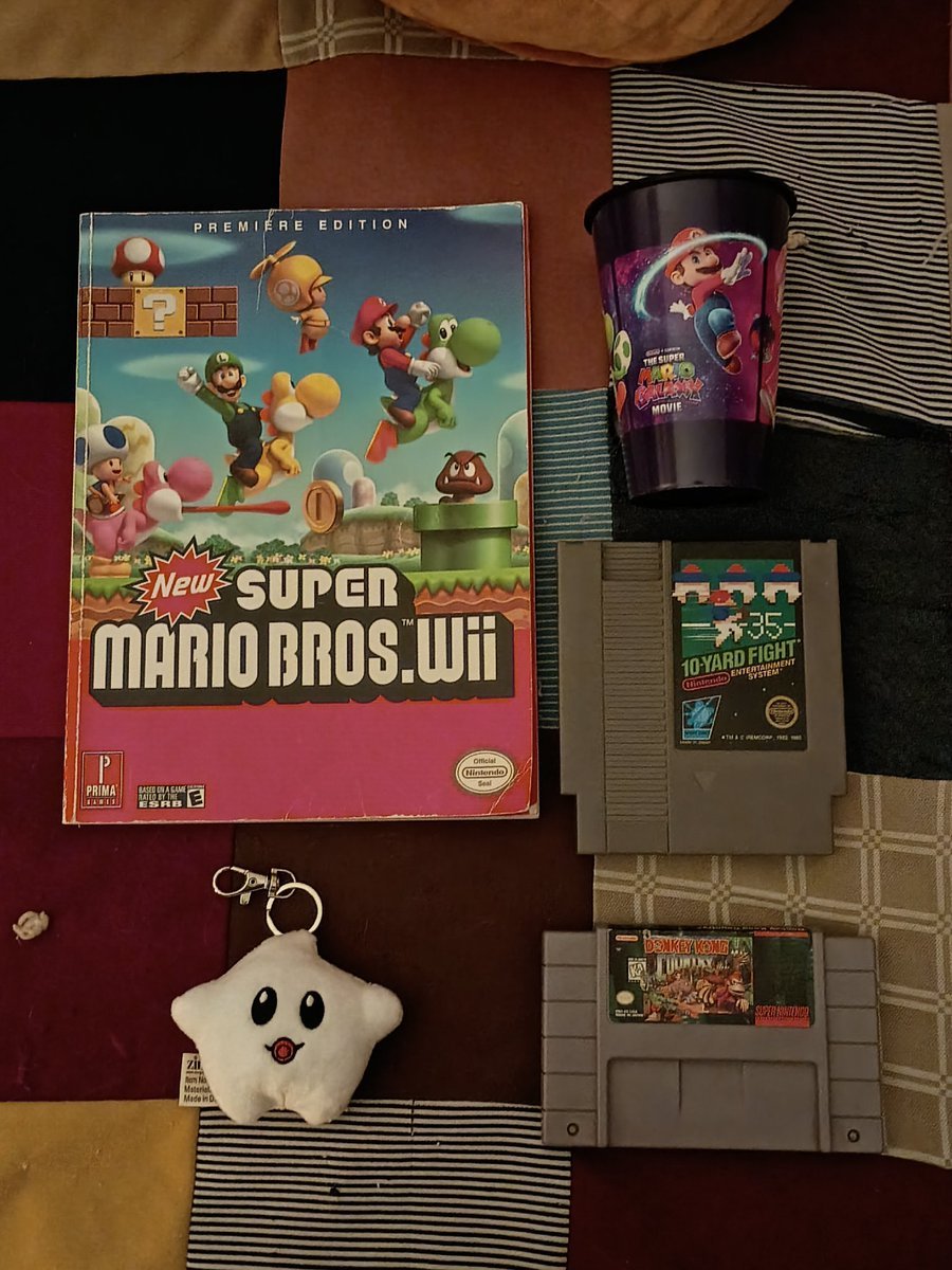 NintendoMan064's tweet image. When I was at the theater on the 8th. They sadly were out of the Yoshi popcorn bucket. But I did got a the sliver Luma plush with a small cup theme of galaxy. With some other items on the same day too.👍
#Nintendo #NintendoCollection
