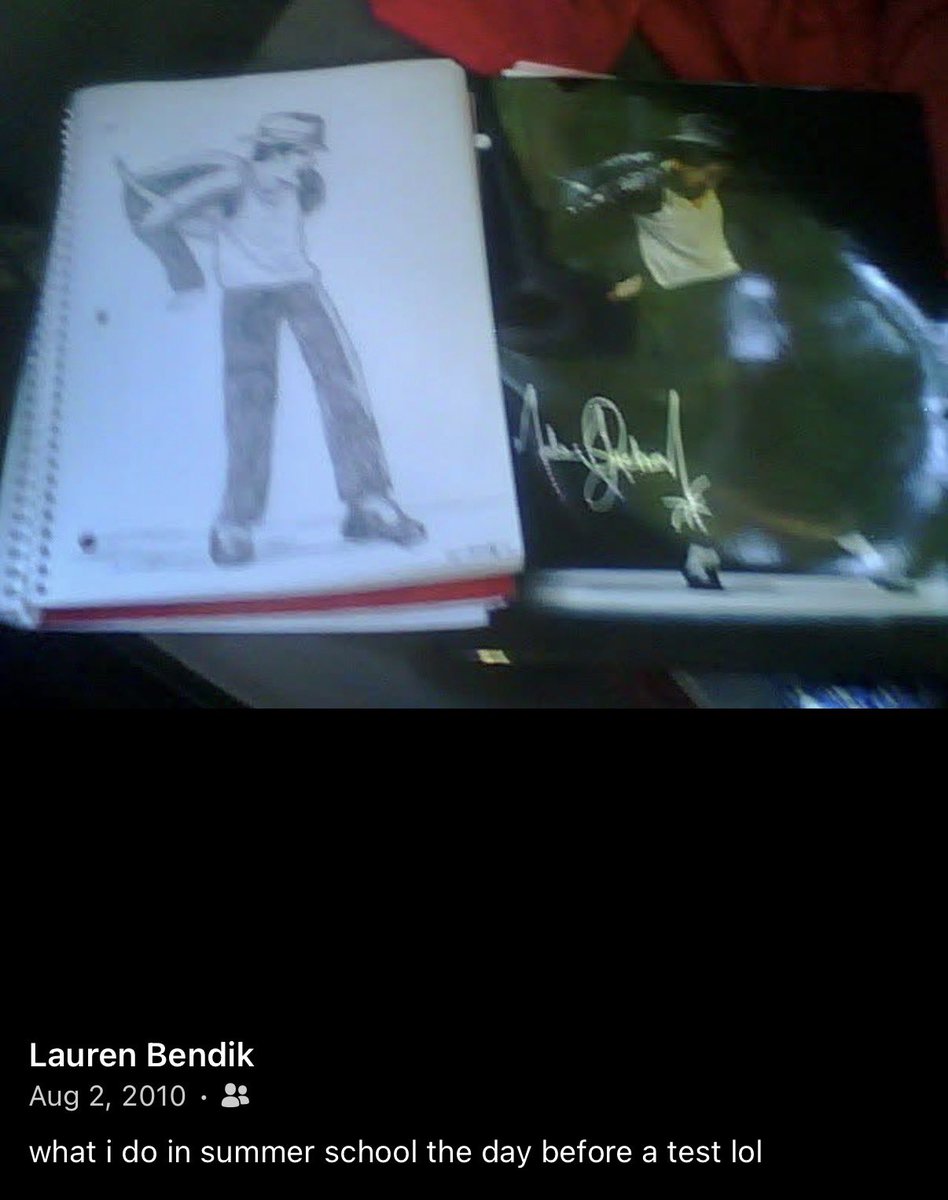 catzandcookiez's tweet image. Anyone else have a million blurry web cam and flip phone pics living on their Facebook? #facebook #photos