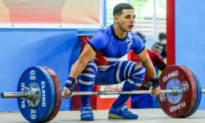 🏋️‍♂️✌️ǀ El guantanamero Otto Oñate estuvo tres años separado de las pesas. Causas de fuerza mayor lo motivaron: la salud de su madre. Define su existencia con la palabra «renacer». 
🔗acortar.link/bpqrWD