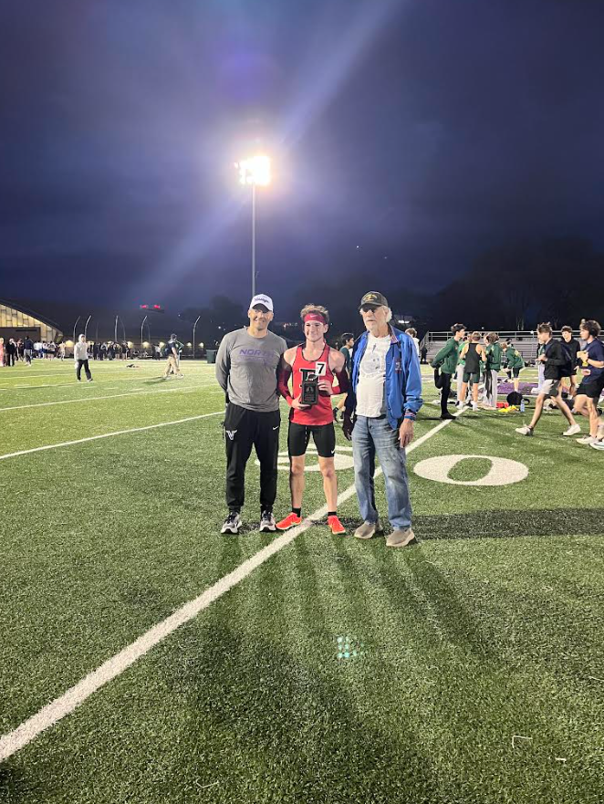 CoachScottDFDC's tweet photo. Sam Chaban WINS the prestigious Dan Horyn mile by a hundredth of a second!! 

Huge PR of 4:24.98 with a sub-60 final lap to come from behind. https://t.co/qpXI6YIbCV