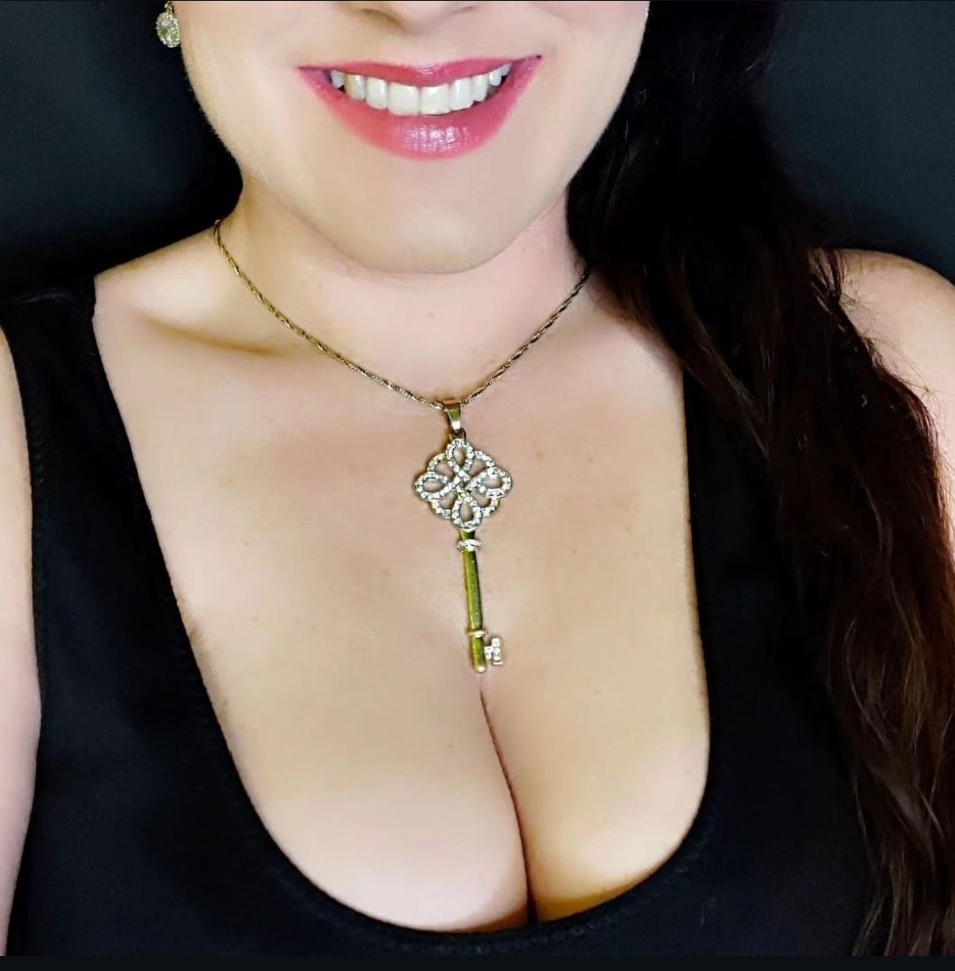 DomVivienClaire's tweet photo. https://t.co/OsVP6KSQlw #SPH #Chastity #ChastityDevice #CockCage #ChastityKeyholder #Keyholder #CBT #FLR #Cuckold #CuckoldFetish #HotWife #FemDomCanada #BDSM #Fetish #Kink #Domination #Dungeon #Dominatrix #Mistress #Domme #Domina #Goddess #Femdom #Windsor #London #Ontario #Canada https://t.co/Kw841iABxy