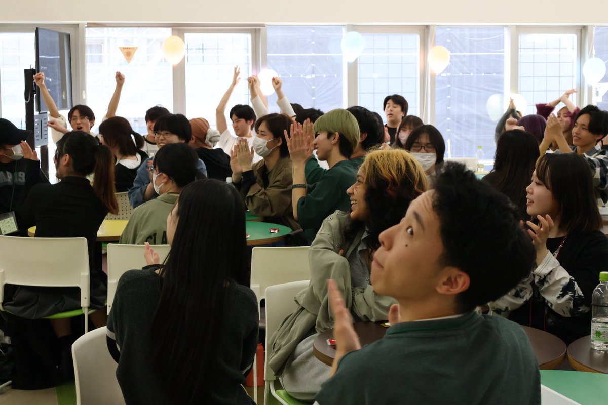 va_vao's tweet photo. welcome week！
本日は、２年生企画による新入生歓迎会を行いましたーっ！！🌈
企画も進行もすべて２年生が担当。
１.２年生が楽しそうに交流をしていて、笑顔にあふれた時間でした。
仲間でありライバルでもある、そんな良い関係性を築き上げていきましょう😆✨
みんな、１週間おつかれさまでした！ https://t.co/6UKE53OKwc