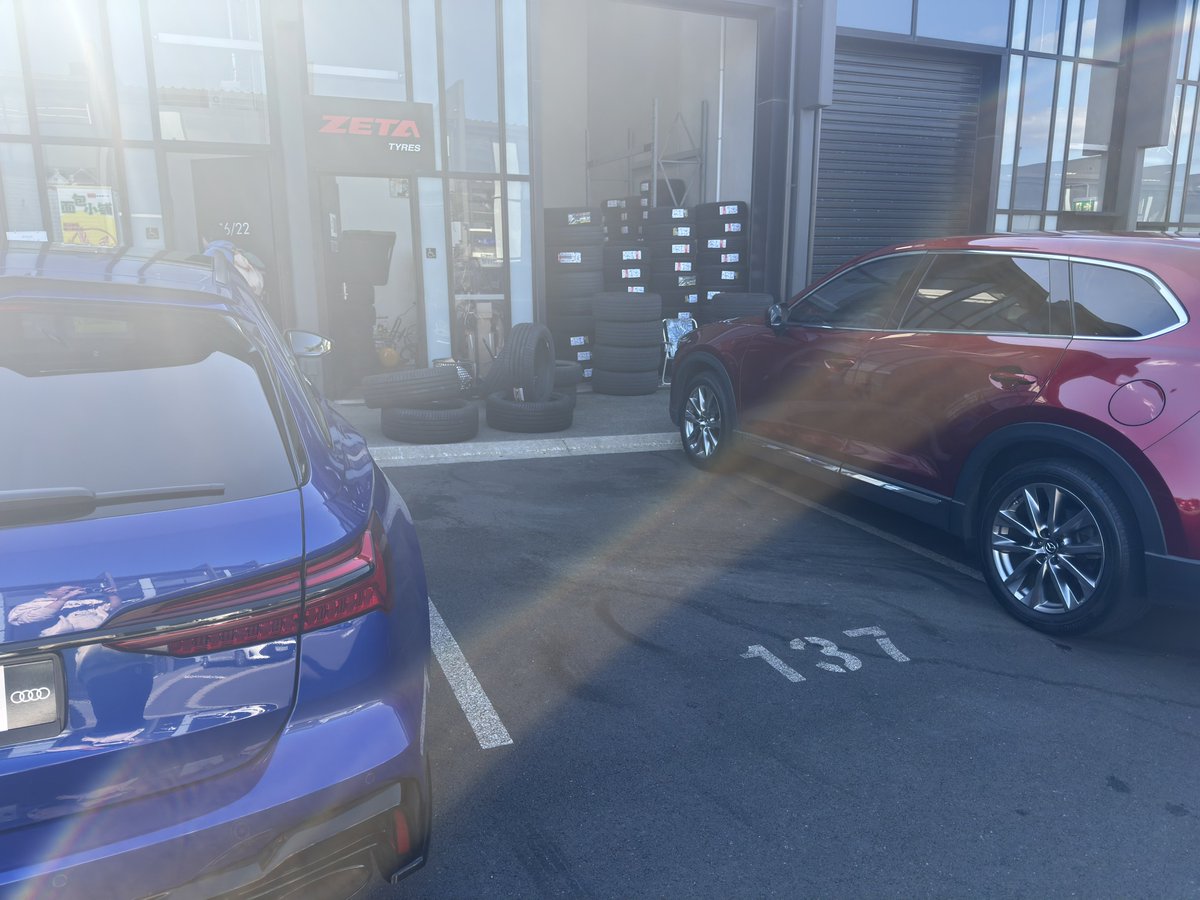 找<a href="/0Panada/">Panada</a> 老板换轮胎