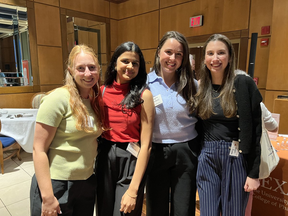ChrisRFrei's tweet photo. Glad to see UT College of Pharmacy students at the @TSHP_org Annual Seminar in Galveston. @UTHealthSA_GSBS @TheLongSOM @UTHealthSA @UTexasPharmacy @UTAustin @UTSA https://t.co/IlAY2e7Age