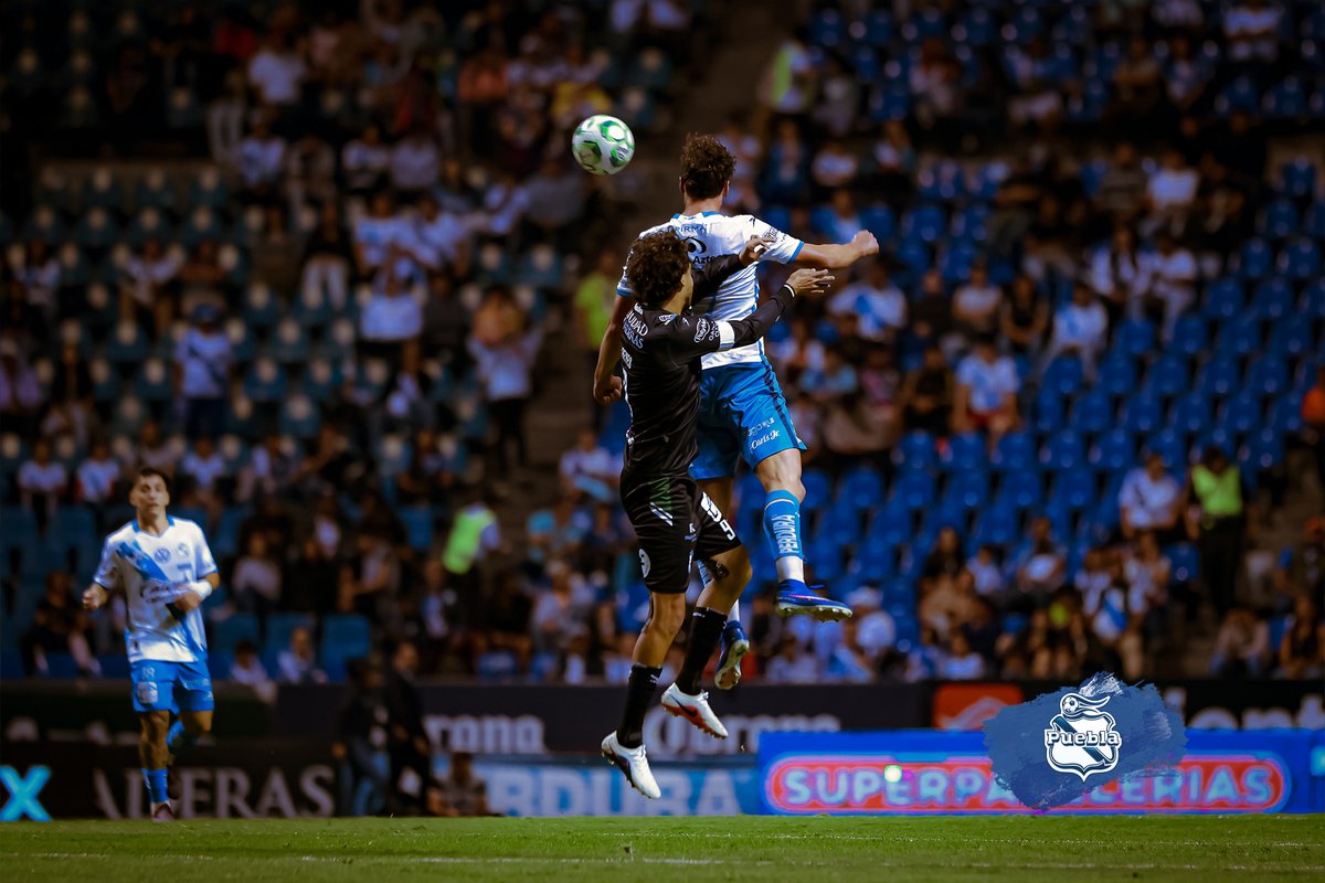 ClubPueblaMX's tweet image. Rueda nuevamente el ⚽️ en la cancha del 2 veces mundialista 🏟️

Restan 45' y tenemos que disputarlos al máximo 🔥

#LaFranjaNosUne🎽