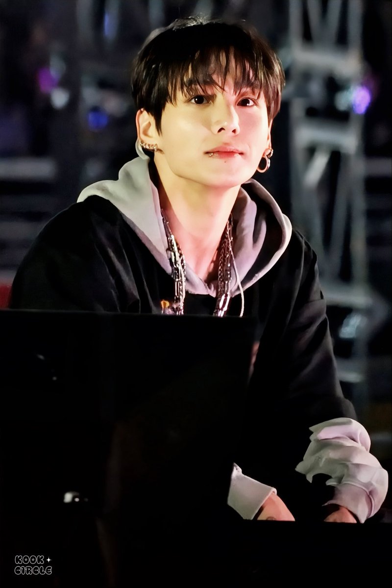 𝑲𝑶𝑶𝑲_𝑪𝒊𝒓𝒄𝒍𝒆🐰 tweet media