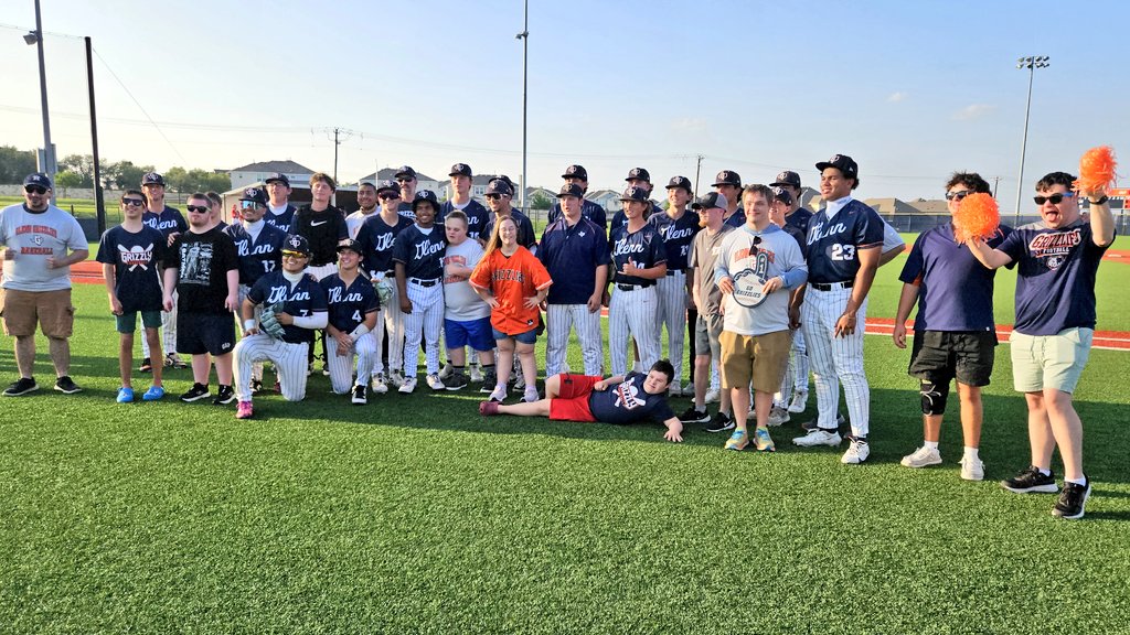 GlennHSBaseball's tweet photo. Tonight we had Sams Adventure Camp join us for pregame festivities! Got to play catch before the game with our boys. Had a member of the group throw the first pitch. And had them run out with us for lineup announcements! #AllinforGlenn #ClawsUp https://t.co/GiESlJbaia