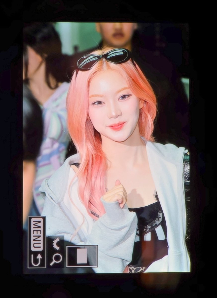 지유⋆˙⟡ tweet media