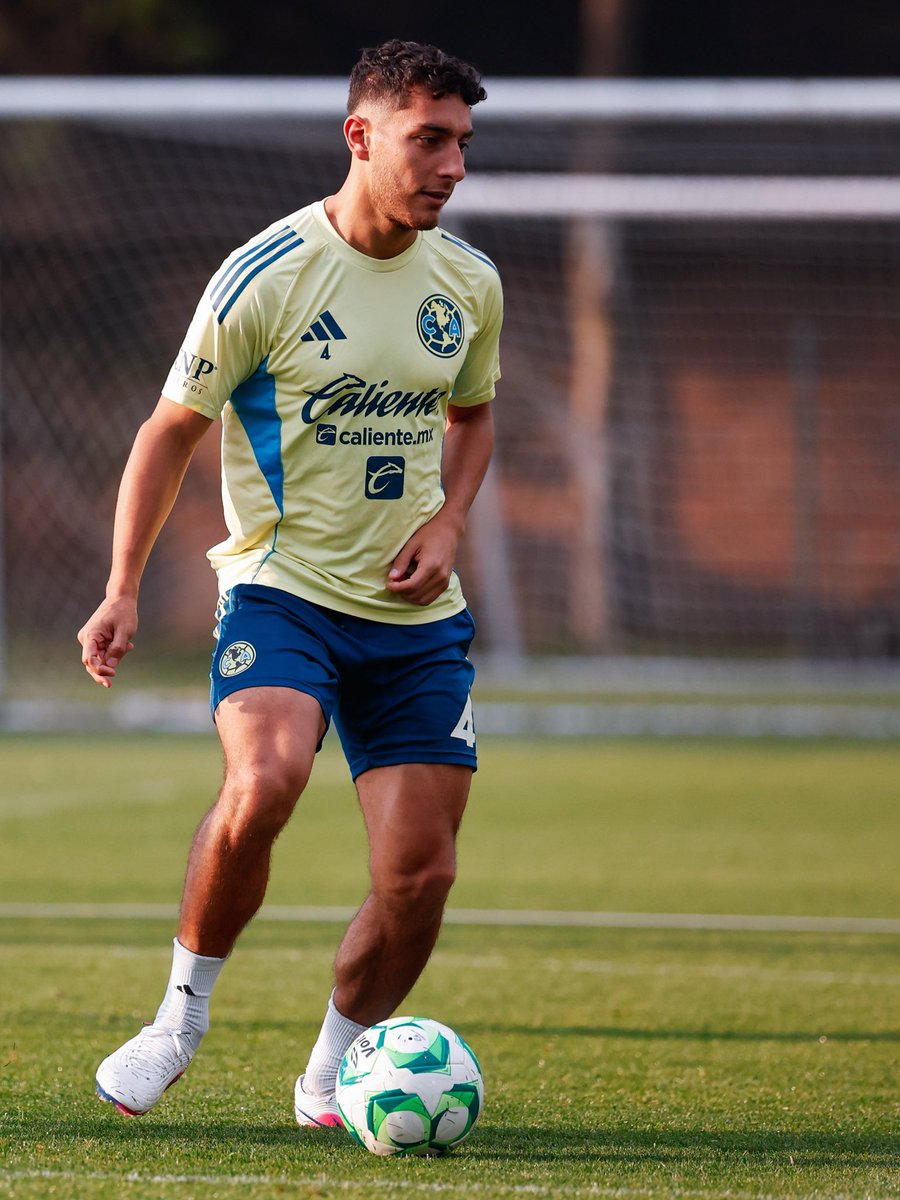 El entrenamiento vespertino fue un éxito. 🦅

¡Acompáñanos en el cierre del torneo regular! Te esperamos mañana en el Estadio Banorte. 💙💛