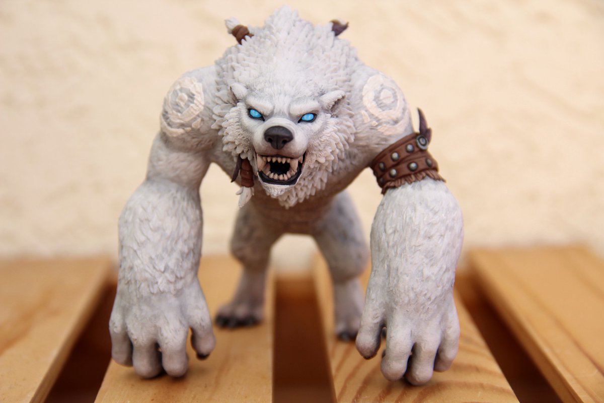 JulieColibri's tweet image. Might of the Grizzlemaw 🐾
I've finished coloring! This was the first bear and I am very pleased with the result &amp;lt;3
I'll do the final photo shoot in a few days.
#handmade #warcraft