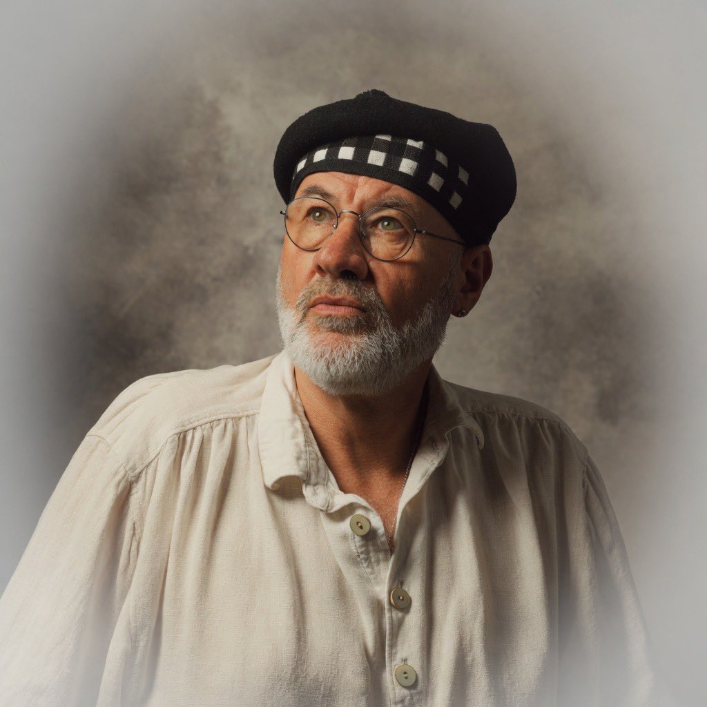 joserael's tweet image. Happy 68th birthday, big #Fish!  “Garden of Remembrance” @sandiekins @Theunvitedquest  youtu.be/-RwwU8Nvs1g?si…