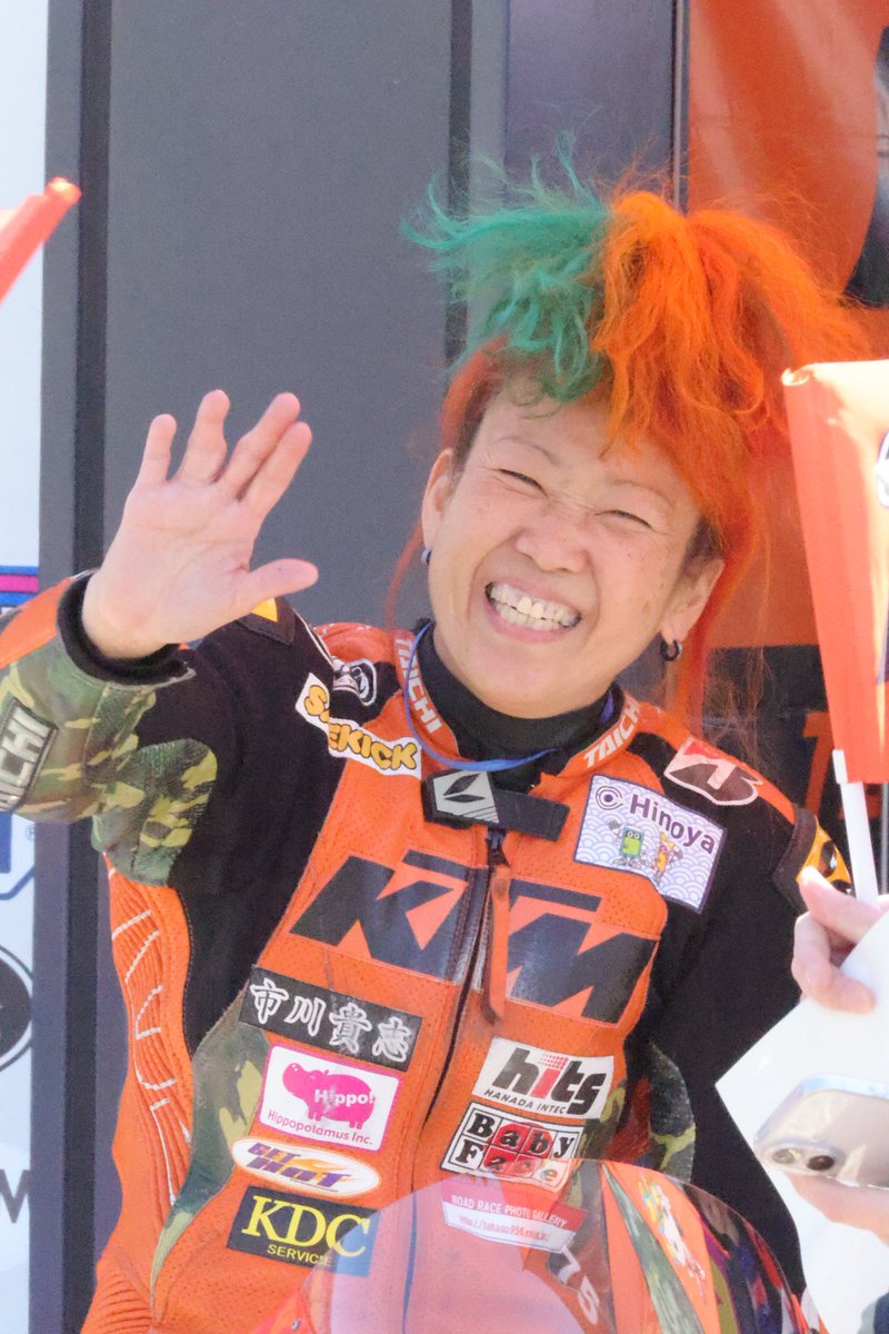 say_row_gun_toy's tweet photo. #全日本ロードレース選手権 #sportslandsugo #jgp3 #pitwalk https://t.co/yTbw5a5YWt