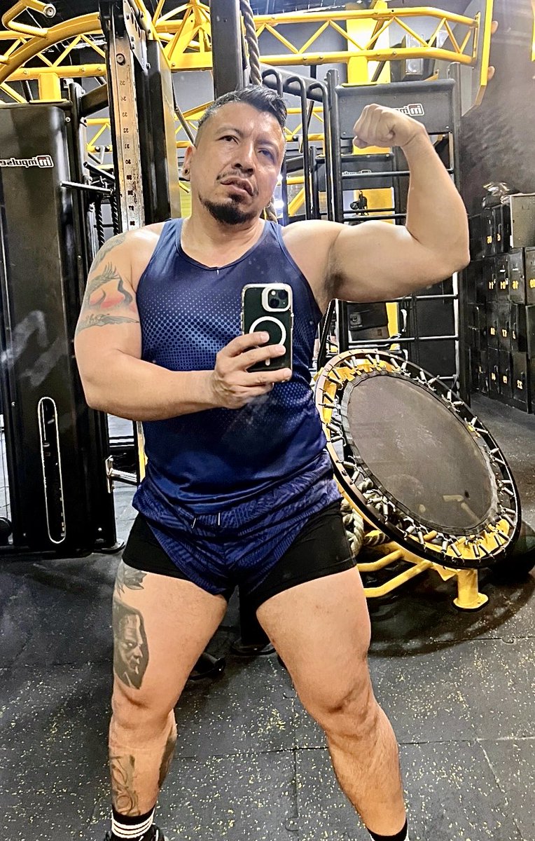 ferfajardo79's tweet photo. Noche de Viernes
#gymmotivation #entrenando #muscle #madurosmamados #bear #coach #gymbro #gymcrush #muscleguy https://t.co/2pJhzn9nkl